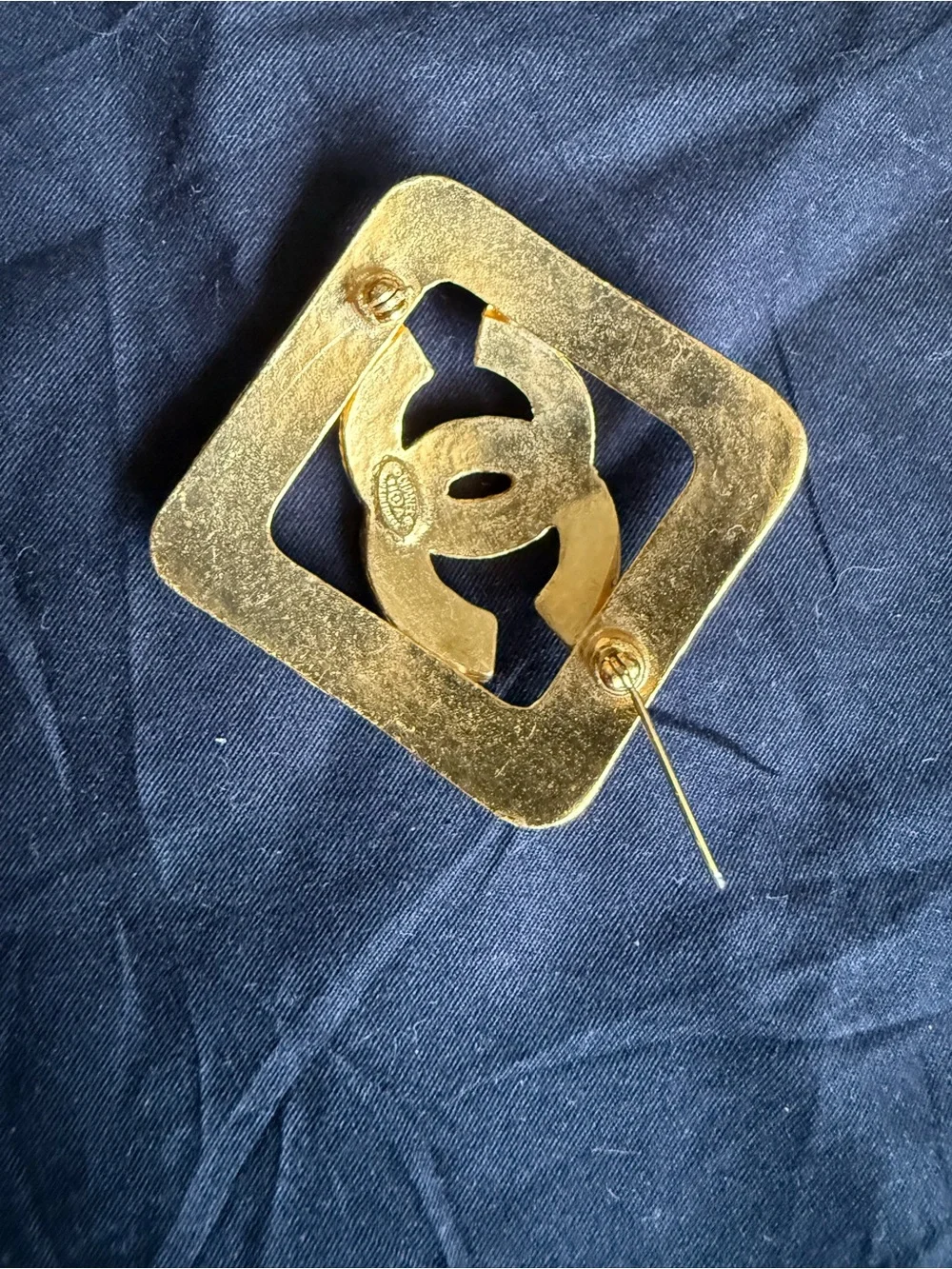 CHANEL brooch interlocking